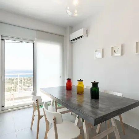 Rodamos Apartment